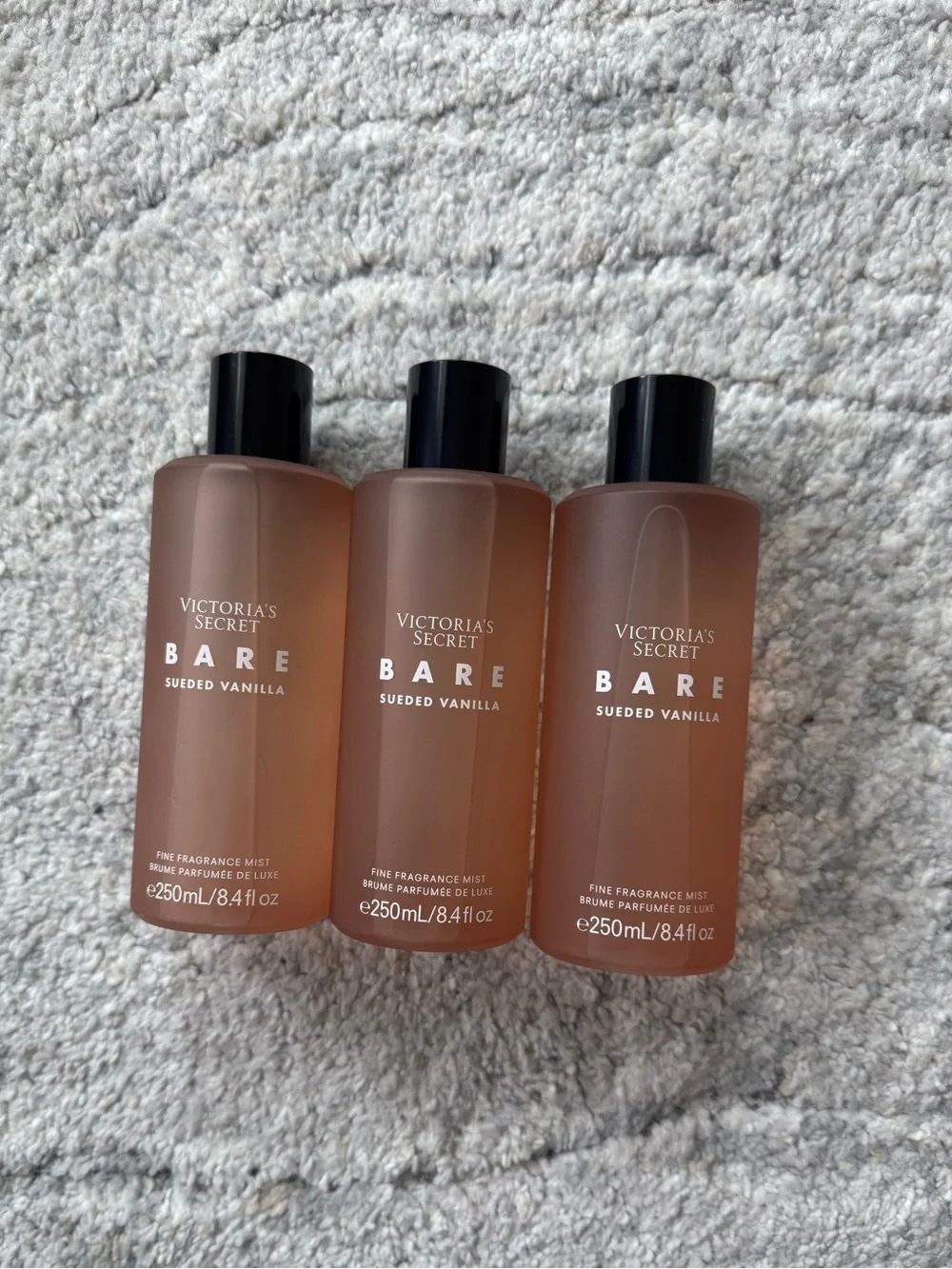 Victoria Secret- bare sueded vanilla fine fragrance mist